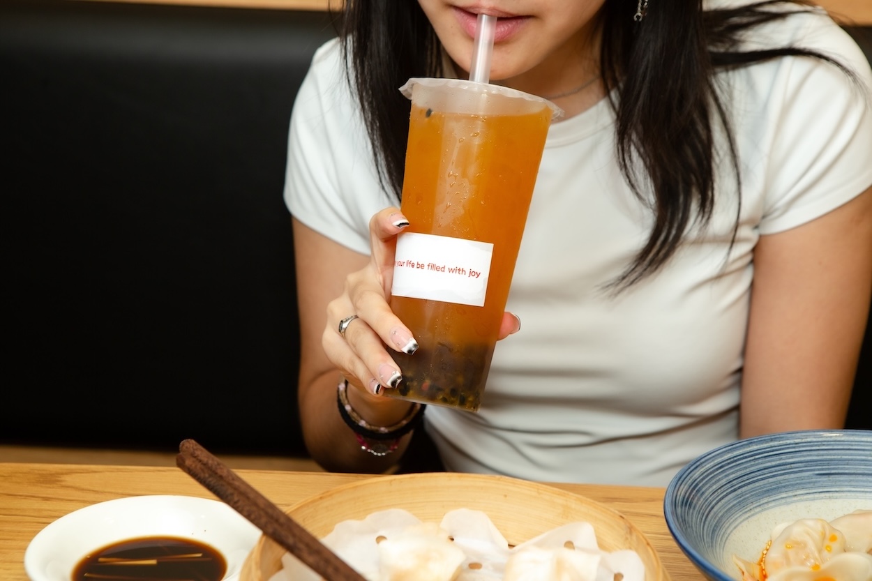 passion fruit tea with bobba perals